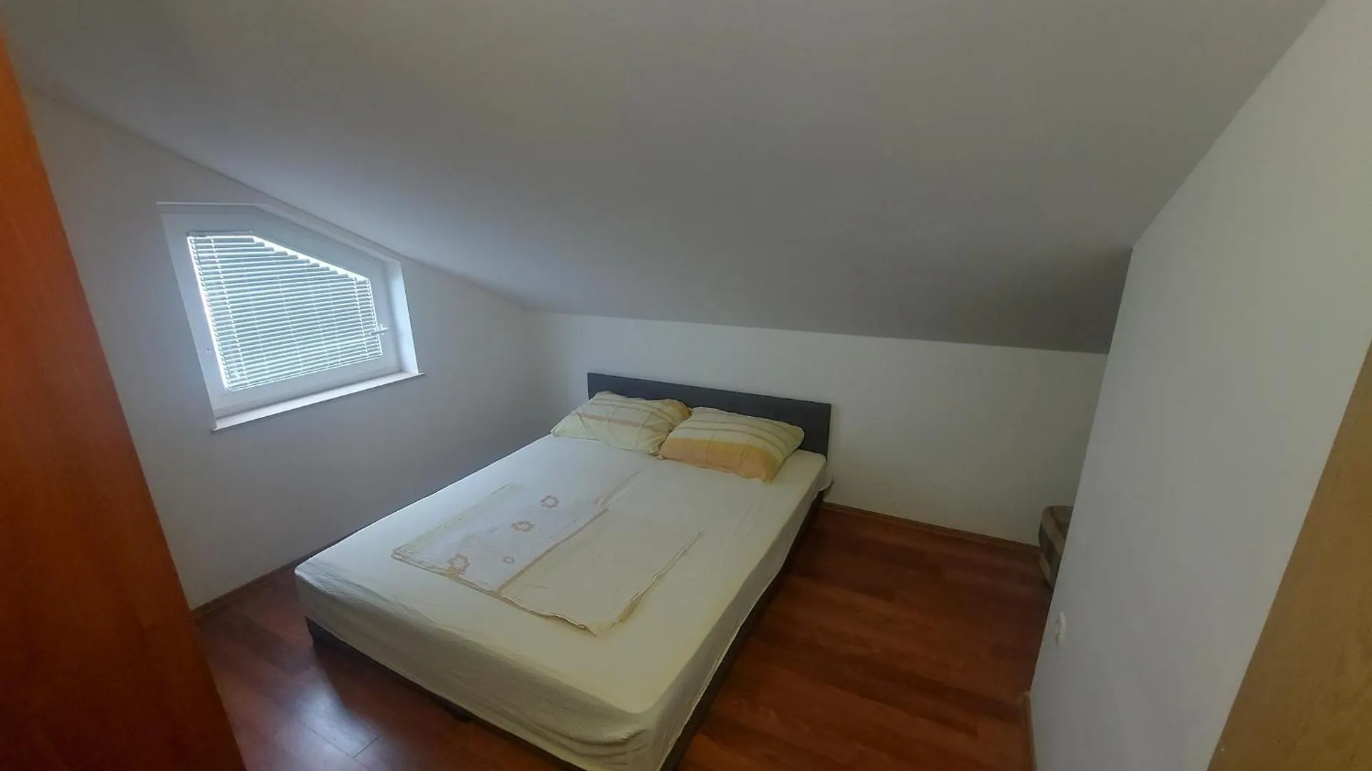 Apartments By The Sea Mandre, Pag - 6507 Kolan