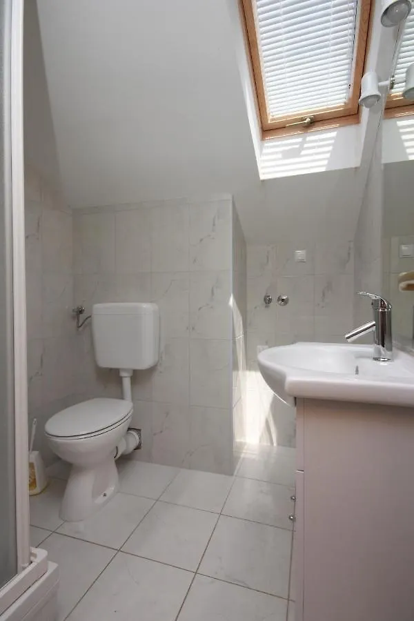 Apartments By The Sea Mandre, Pag - 6507 Kolan 0*,  Chorvatsko