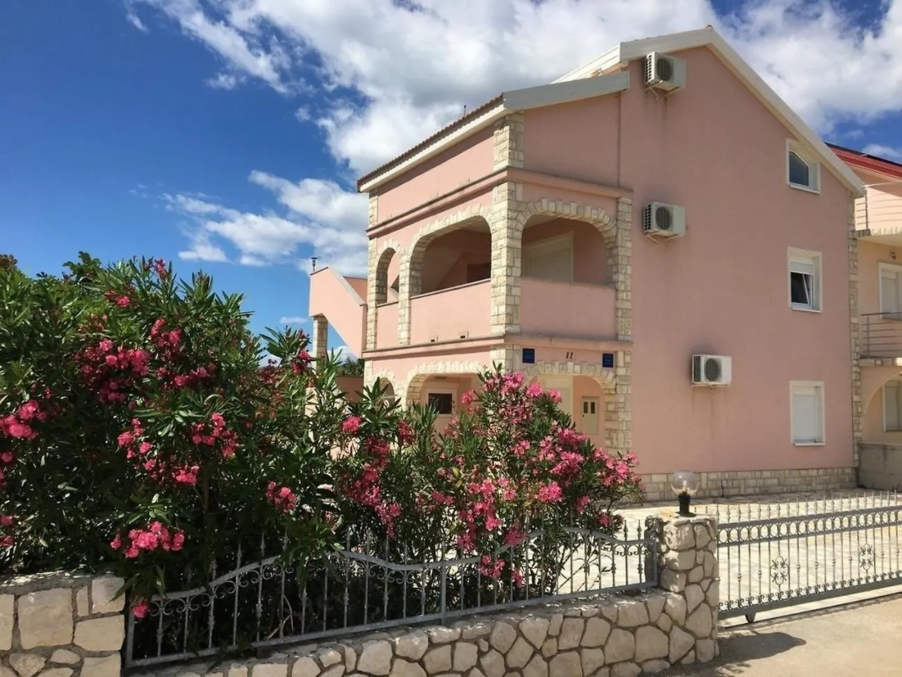 Apartments By The Sea Mandre, Pag - 6507 Kolan