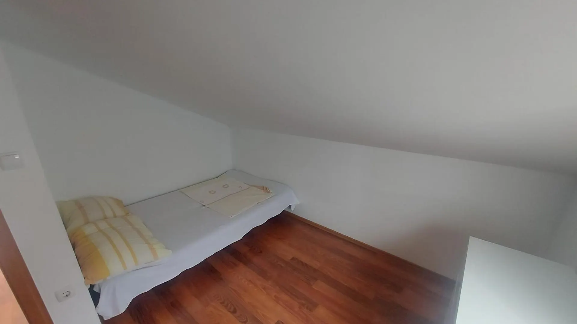 Apartments By The Sea Mandre, Pag - 6507 Kolan